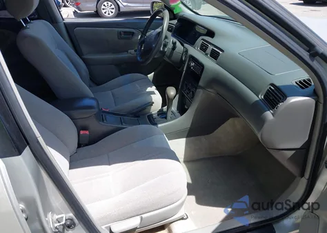 2001 Toyota Camry Le from USA, damaged, VIN 4T1BG22K91U854523